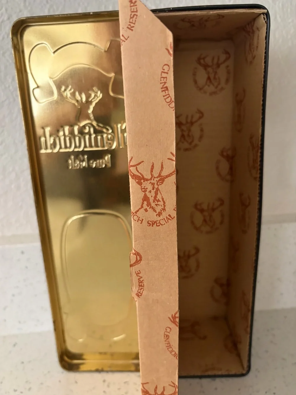 Vintage Glenfiddich Pure Malt Scotch Whisky 750ml Presentation Tin Scotland